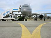 Na eskobudjovickém letiti pistál vládní speciál Airbus A - 319. (18. bezna 2009)