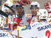 Hokejisté Slavie se radují ze vstelené branky