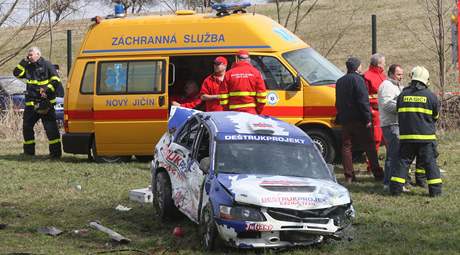 Nehoda na Valaské rallye. Závodní auto usmrtilo ti lidi. (28. bezna 2009)