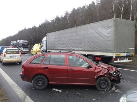 hromadn nehoda na 6,6.kilometru D5 na Plze (23. bezna 2009)