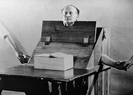 Harry Houdini se stal prkopníkem umní anglicky nazývaného "escapology"