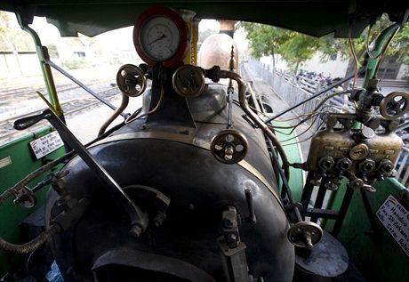 Fairy Queen, nejstar pouvan parn lokomotiva na svt, jezd na pravideln trase v Indii