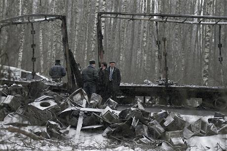 Vrak kamionu, kter se srazil s autobusem na cest do ruskho Vladimiru (26. bezna 2009)