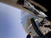 Americký prezident Barack Obama nastupuje do Air Force One