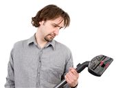 Výkon vysava�e ovlivní i to, nakolik nap�íklad rota�ní kartá� udr�ujete v �istot�.