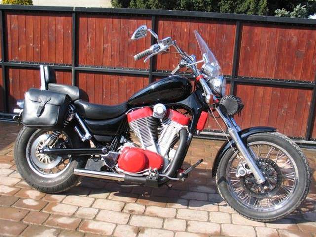 Suzuki Intruder 666