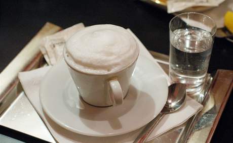 Kavrna JAZZcafe: cappuccino