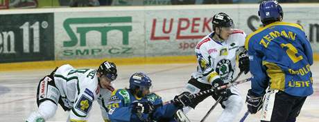 Hokejový klub z Ústí nad Labem ekají po hokém konci sezony zmny.