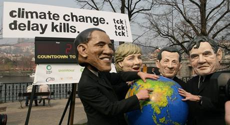 Kampa nazvan "Zchrana klimatu je ve vaich rukou, nerozhodnost zabj" na Alov nbe. (5.4.2009)