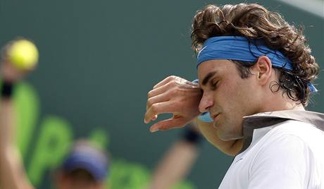 Federer znovu smutní. V cest za 58. turnajovým triumfem ho v Miami zastavil Djokovi