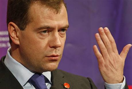 Ruský prezident Medvedv podepsal s odbojnými regiony Kavkazu smlouvu o pohraniní správ.