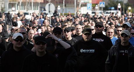 Svolat demonstraci i pochod bude moná sloitjí, radnice získají víc asu. Novelu ale zatím schválila jen vláda.  Ilustraní foto