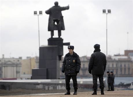 Leninv pomnk v Petrohrad pokodil vbuch