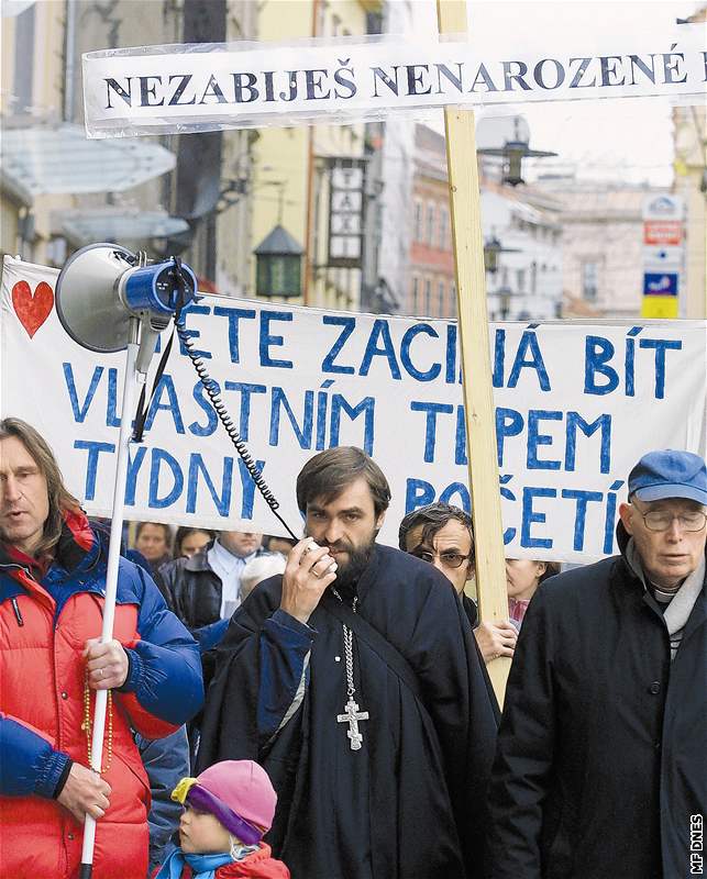 Libor Halík protestuje na námstí Svobody v Brn proti potratm