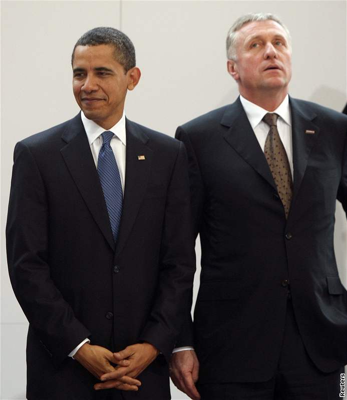 Barack Obama a Mirek Topolánek na summitu EU-USA v Praze.