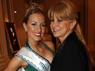 Slovenská Miss Universe Denisa Mendrejová a Milada Karasová 