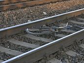 Kolo mu�e, jeho� u M�lníka srazil vlak. (2. dubna 2009)