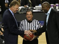 Larry Bird a Magic Johnson pi finle NCAA 2009