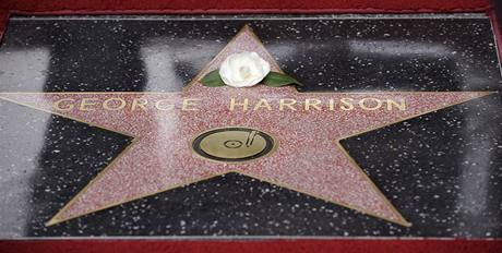 len The Beatles George Harrison m posmrtn hvzdu na hollywoodsk chodnku slvy