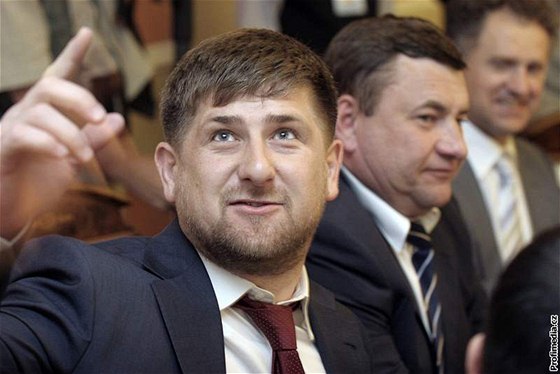 Prezident Kadyrov (na snímku) podle aktivist zavradné novináce vyhrooval.