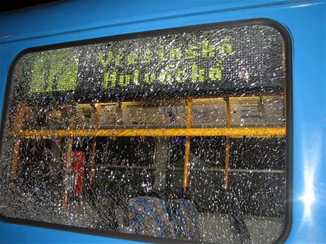 Jedna z vandaly poniench ostravskch tramvaj