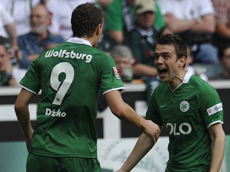 Wolfsburg: Deko (vlevo) a Miimovi se radují z gólu