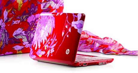 HP na designu svých notebook spolupracuje s módní designérkou Vivienne Tamovou