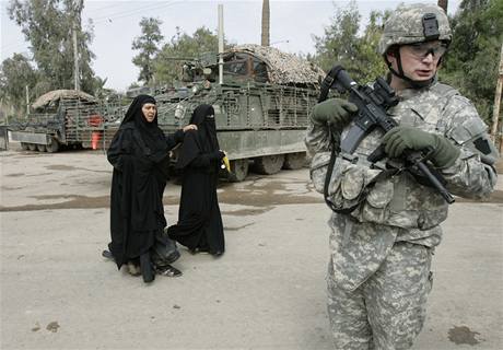 Americký voják v ulicích Bagdádu. (Ilustraní foto)