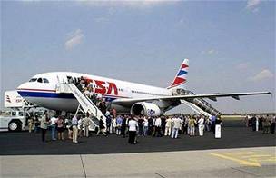 SA pronajaly jeden ze ty stroj Airbus A310 do Indie.