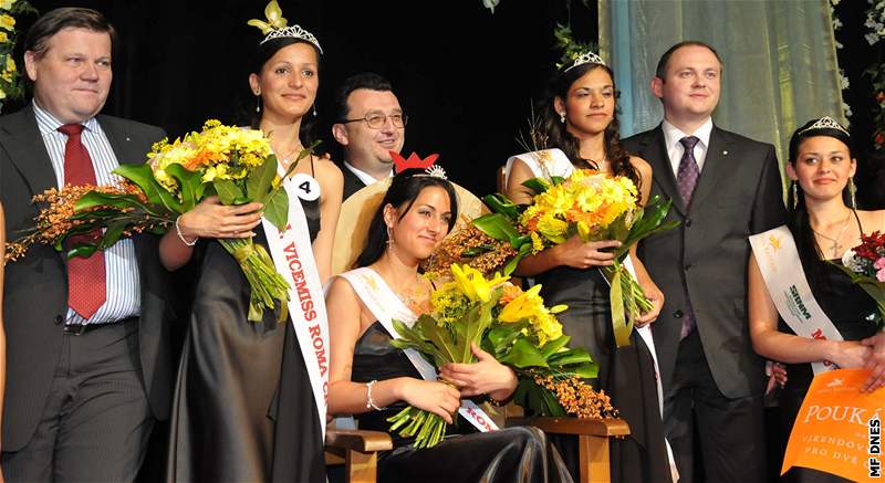 V Hodonín zvolili Miss Roma 2009. Stala se jí dvacetiletá kadenice Aneta Kaniová z Chomutova