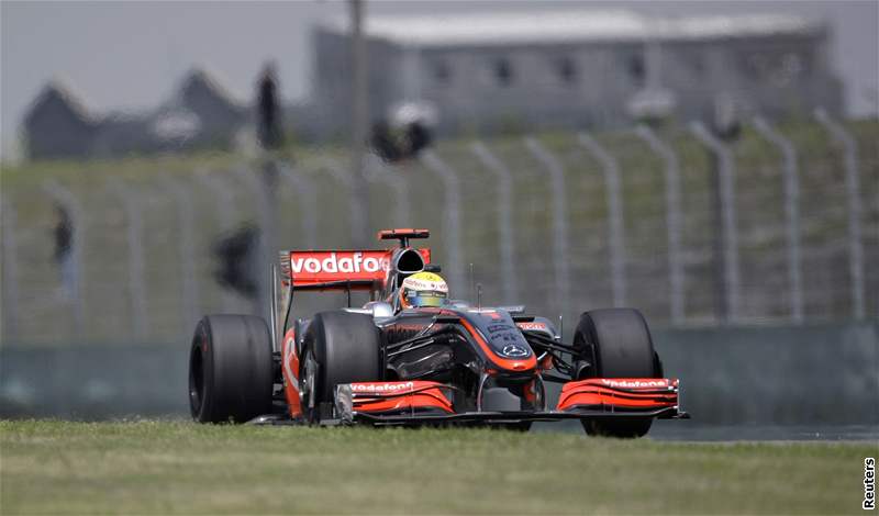 Lewis Hamilton pi kvalifikaci Velké ceny íny.