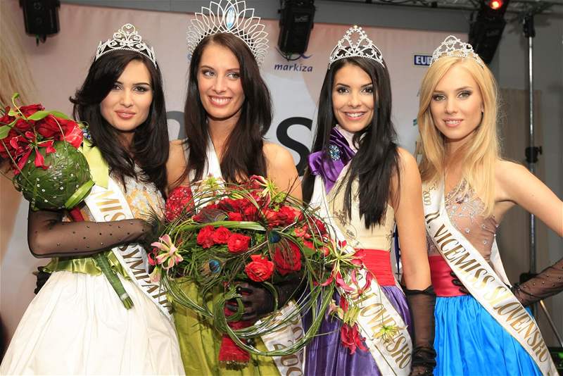 Miss Slovensko 2009 Barbora Franeková s dalími vítzkami 