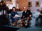 Královna Albta II. a princ Filip na zámku Balmoral v roce 1976.