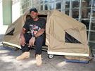 Pojízdný stan pro bezdomovce 