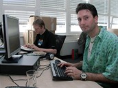 Milo� Vacík p�i on-line rozhovoru se �tená�i iDNES.cz