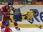 esko - védsko:  Angel Krstev (vlevo) atakuje Christiana Berglunda.