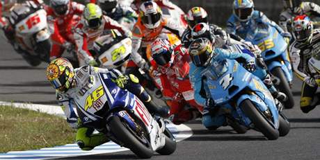 Rossi vede pole jezdc v závod MotoGP v Japonsku.
