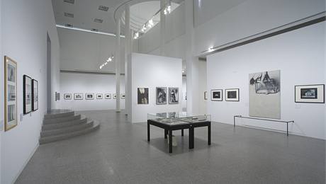 Výstava Česká fotografie 20. století v prostorách Bundeskunsthalle v Bonnu.