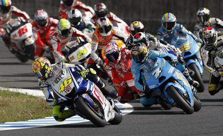 Rossi vede pole jezdc v závod MotoGP v Japonsku.