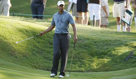 Tiger Woods bude obhajovat vítzství na US Open, v prvních dvou kolech jej budou doprovázet vítzové major Harrington a Cabrera
