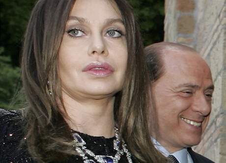 Silvio Berlusconi a jeho manelka Veronica Lario 