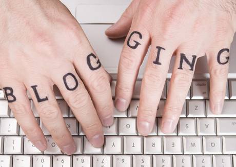 Blogovat, nebo facebookovat?