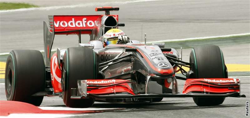 Lewis Hamilton s vozem mclaren