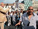 etzová demonstrace proti rasistickým útokm na Romy na brnnském námstí Svobody - Karel Holomek