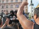 etzová demonstrace proti rasistickým útokm na Romy na brnnském námstí Svobody - Antifa a mladý komunista