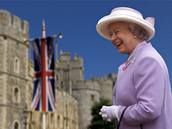 Britská královna Albta II. na hrad ve Windsoru.