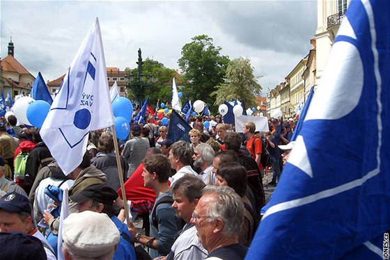 Odborái hrozí, e pokud vláda nebude hledat kompromisy, dojde i na demonstrace a stávky. Ilustraní foto