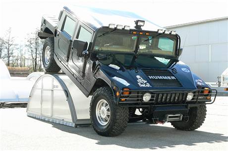 Modr Hummer