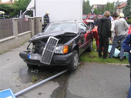 Nehoda v Plzni Lochotn, pi n dodvka srazila nachodnku korek s batoletem (15.5.2009)