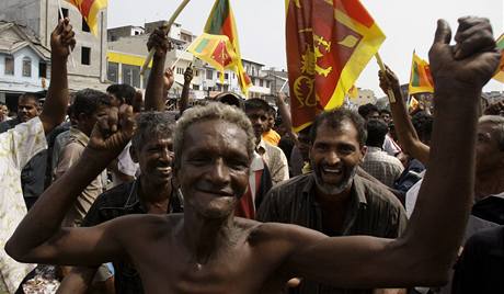 Tamilští Tygři se vzdali, boje na Srí Lance po čtvrtstoletí končí